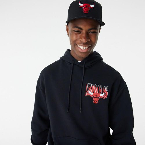 NEW ERA PULOVER SKYLINE GRAPHIC OS HOODY CHICAGO BULLS BLACK L