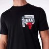 New Era Chicago Bulls Newspaper Graphic Tee Black M