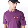 New Era League Essential Chicago Bulls Oversized T-Shirt Purple XL