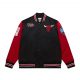 Mitchell & Ness NBA Primetime Heavyweight Satin Jacket Vintage Logo Chicago Bulls Black M